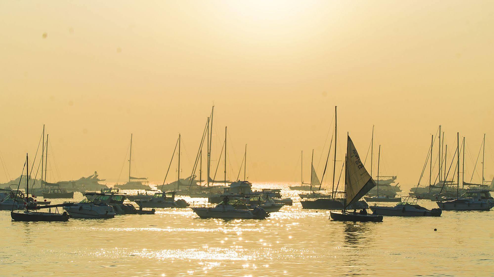 Hotel Harbour View Colaba Mumbai Exterior photo